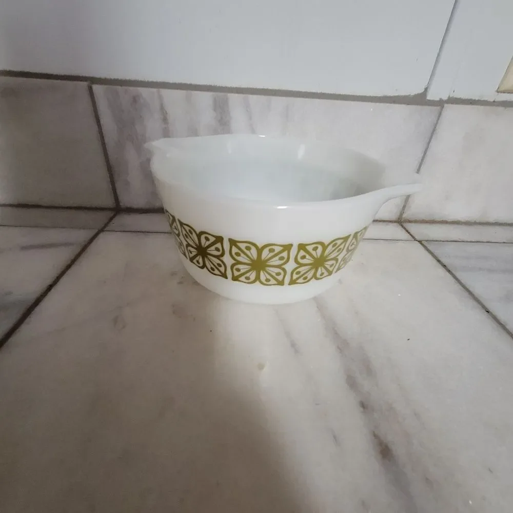 Vintage Pyrex Green Verde Square Floral Pattern Casserole Dish
